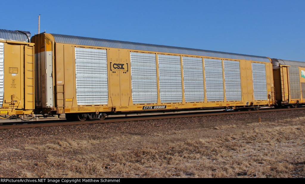 CSX Box Car Logo Autorack